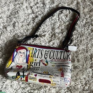 Headlines Art Brighton bag